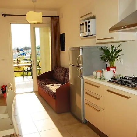 Apartmán With Huge Swimming Pool And Solarium *