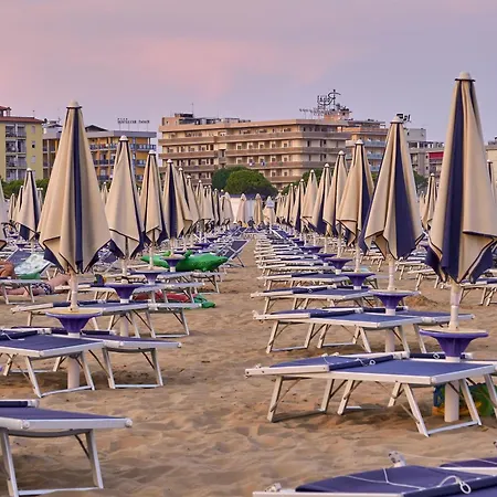 With Huge Swimming Pool And Solarium Bibione