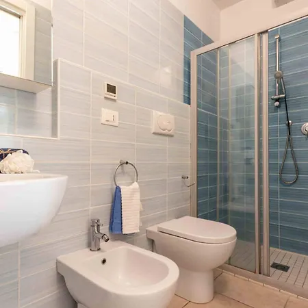 Apartment With Swimming Pool And Solarium *