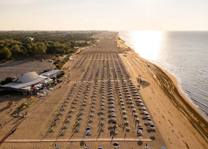 Apartman With Huge Swimming Pool And Solarium Bibione