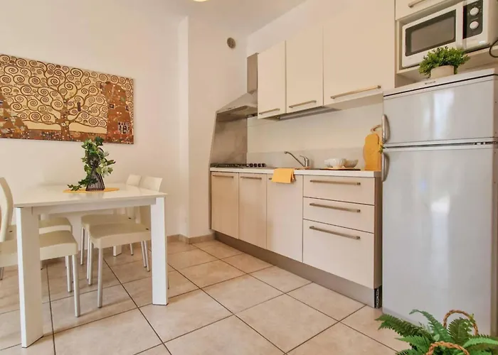 Apartman With Huge Swimming Pool And Solarium Bibione