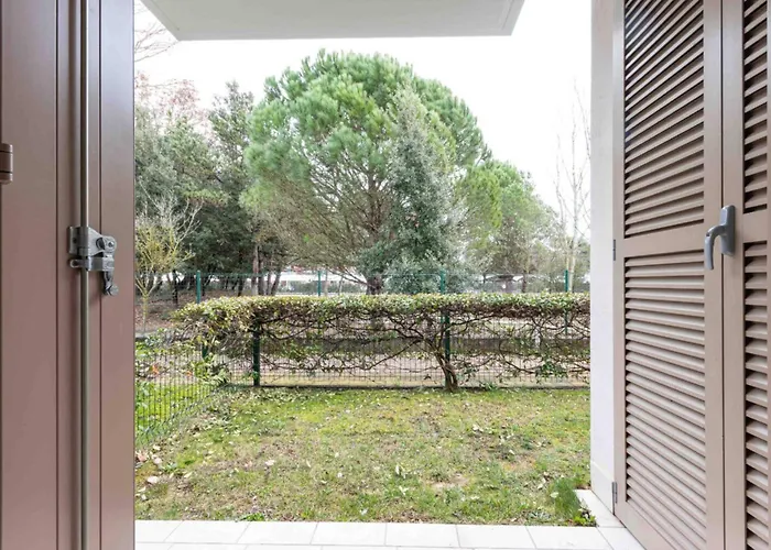 Apartman With Huge Swimming Pool And Solarium Bibione