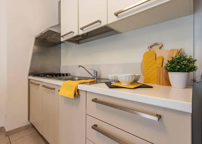 Apartman With Huge Swimming Pool And Solarium *